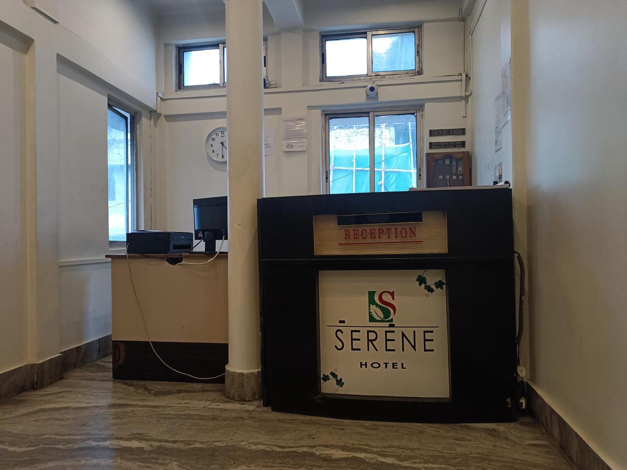 Hotel Serene Шилонг Екстериор снимка