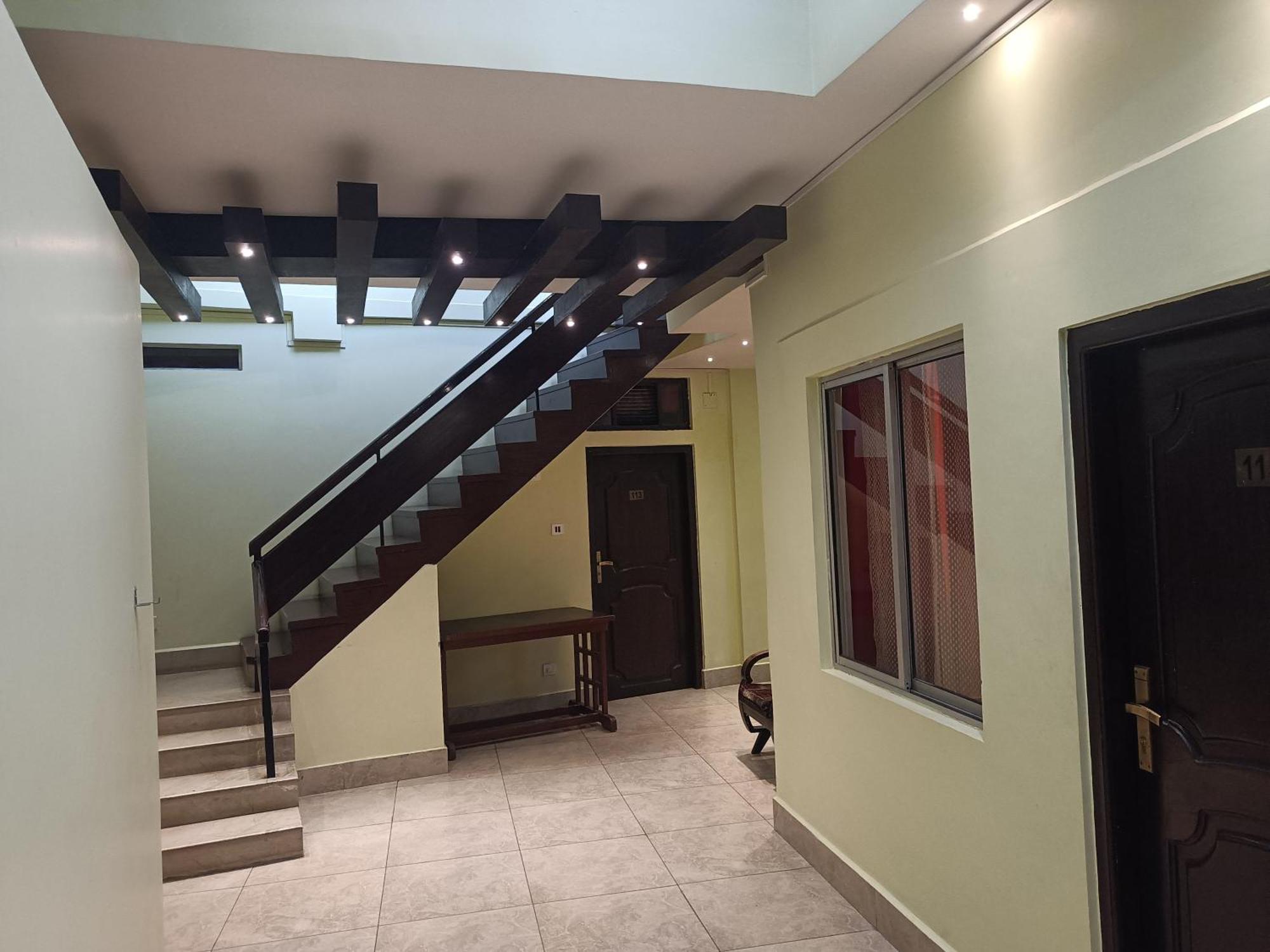 Hotel Serene Шилонг Екстериор снимка