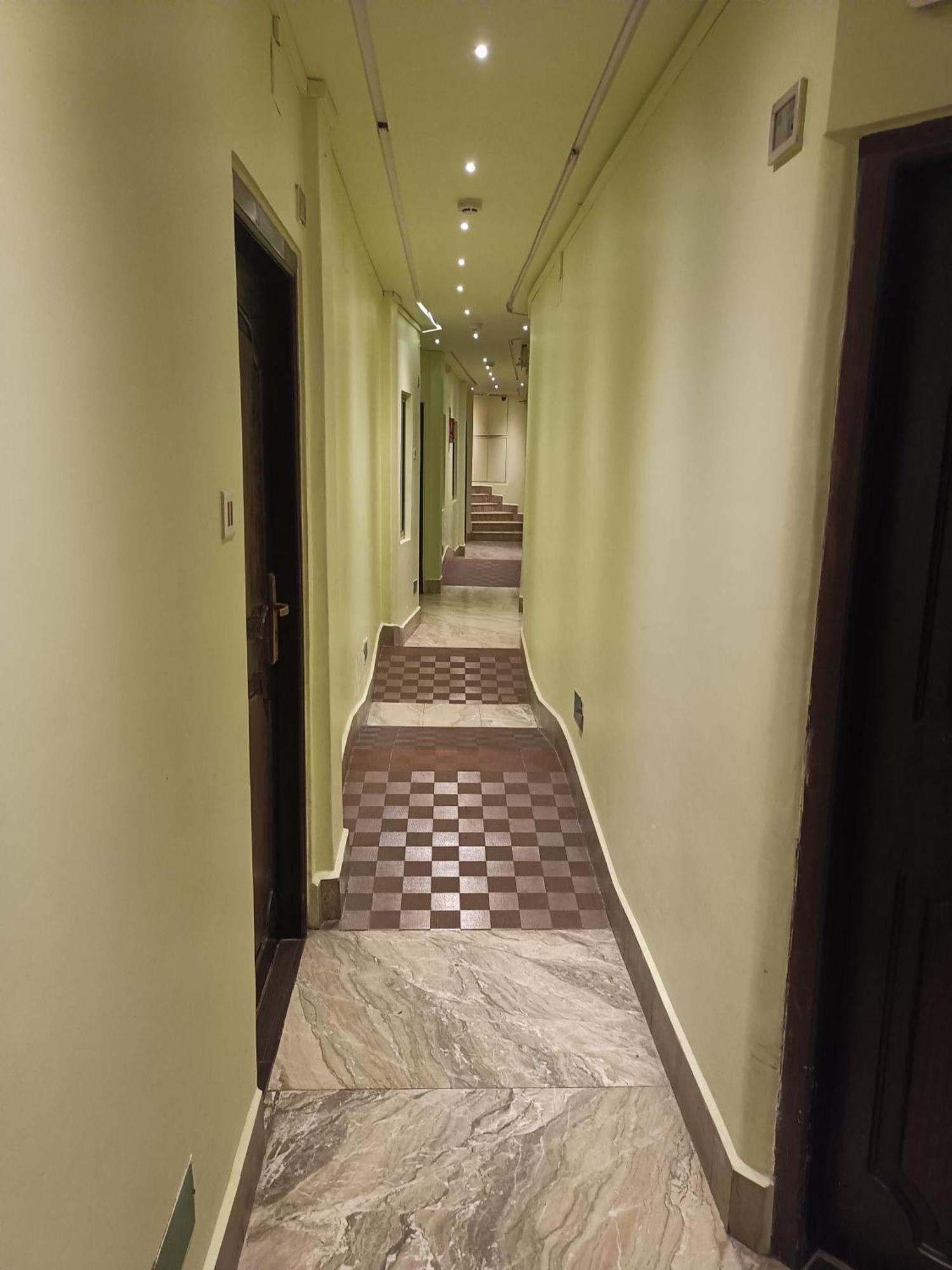 Hotel Serene Шилонг Екстериор снимка