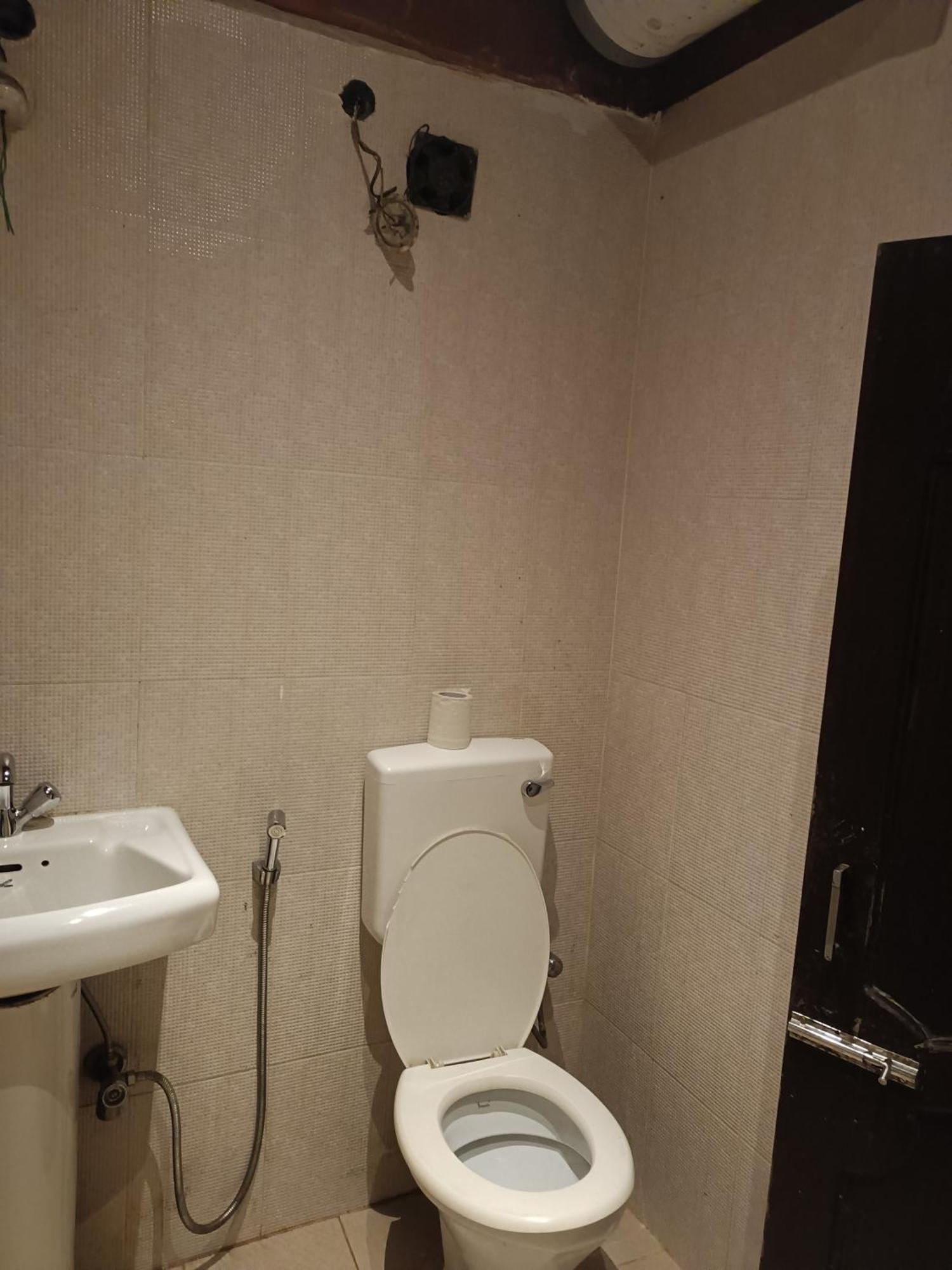 Hotel Serene Шилонг Екстериор снимка
